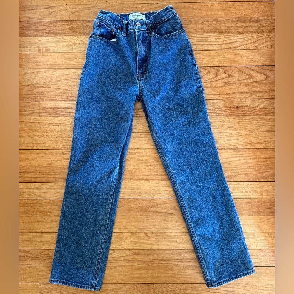 Abercrombie & Fitch Curve Love 90’s Straight Ultra High Rise Jeans